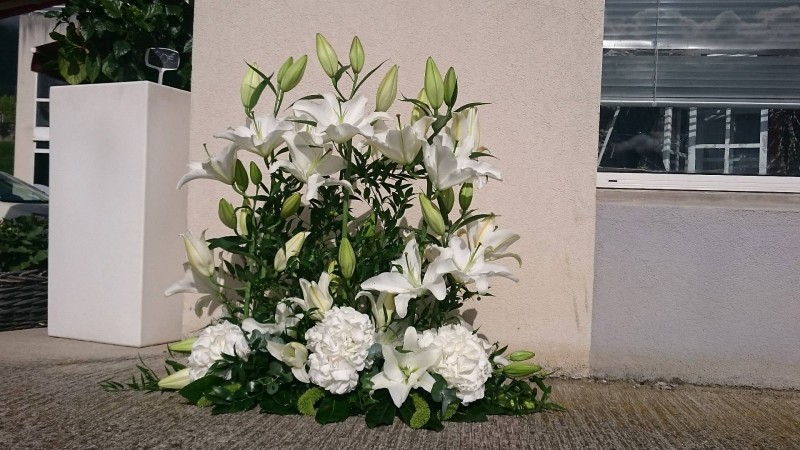 composition florale pour des cérémonies à SAINT ISMIER